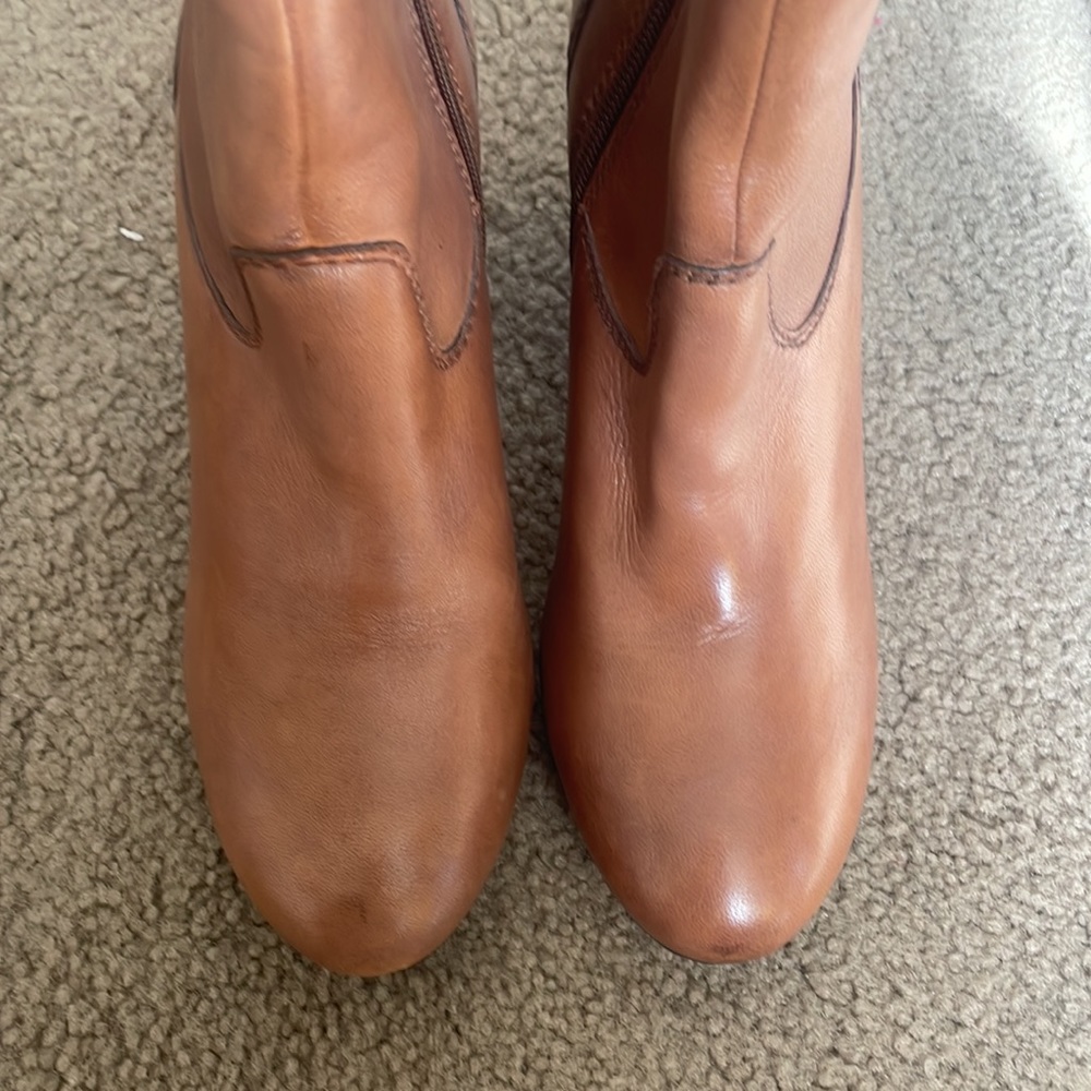 Boots - Picture 7 of 10